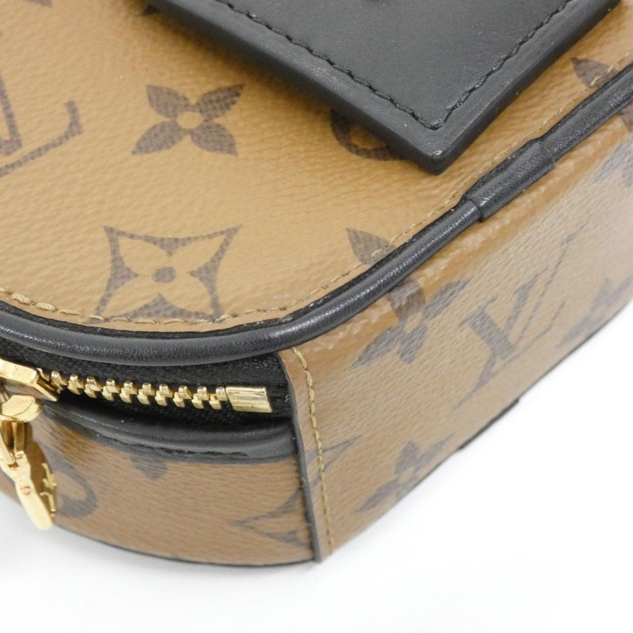 LOUIS VUITTON M68276 Shoulder Monogram 3