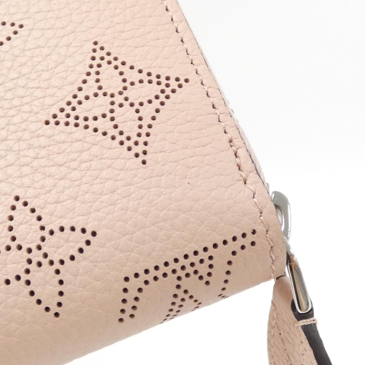 LOUIS VUITTON Mahina M61868 Wallet 3
