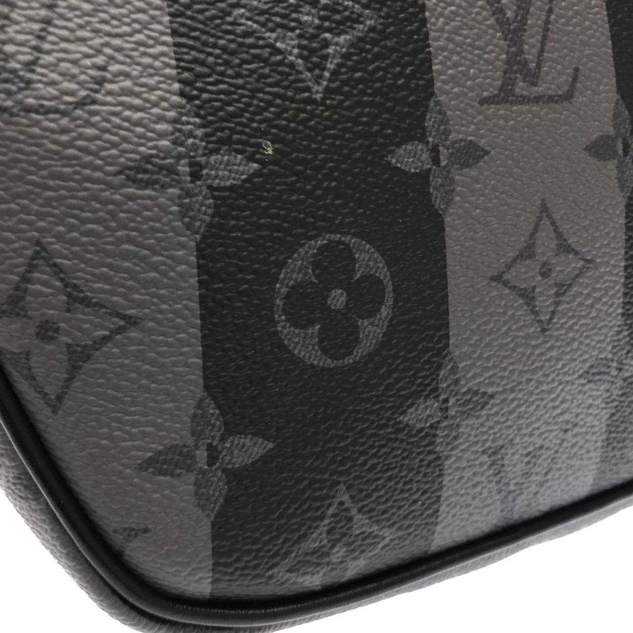 LOUIS VUITTON Eclipse M59338 肩背包 Monogram 5