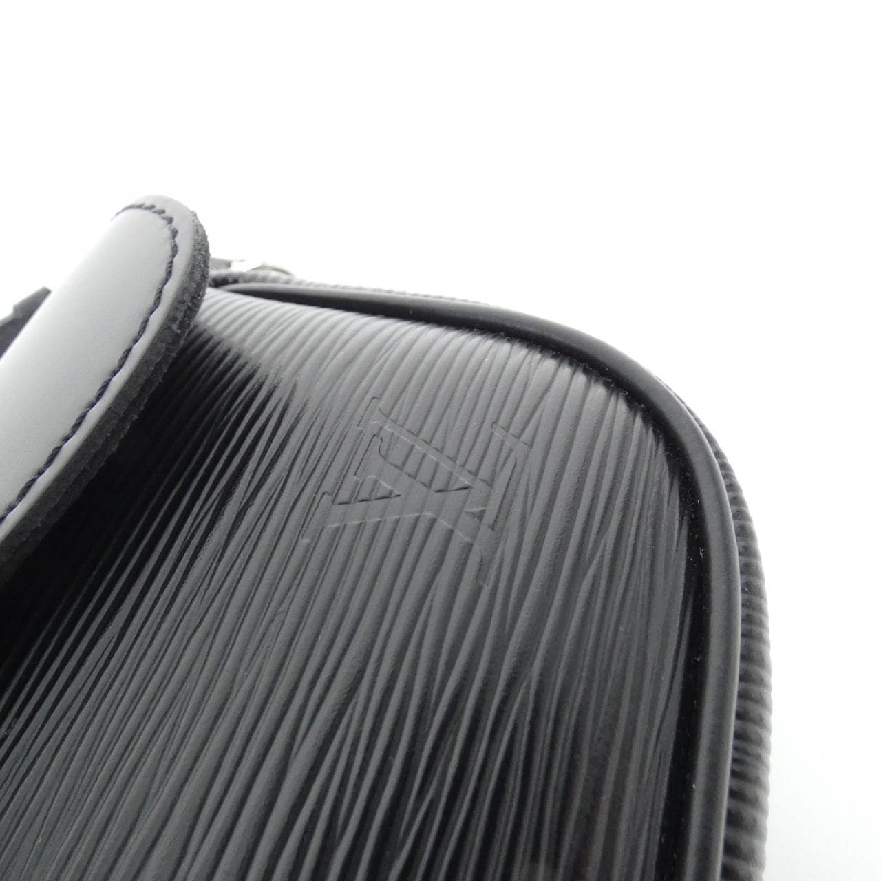 LOUIS VUITTON Montaigne M59292 Shoulder Epi 4
