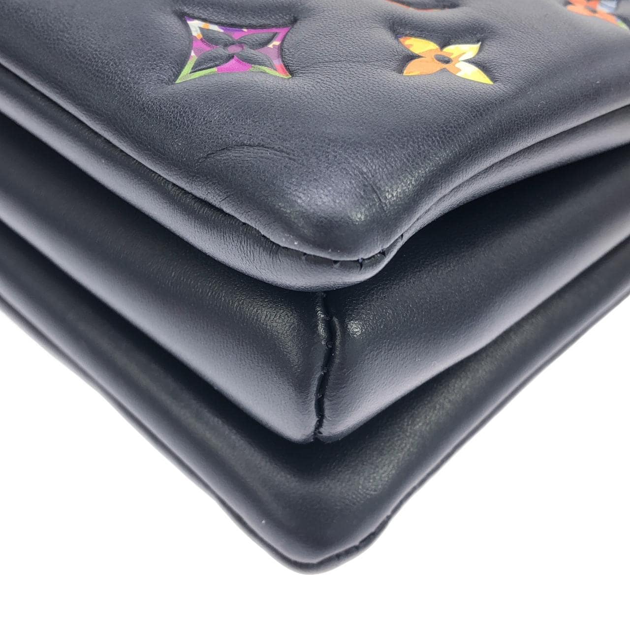 LOUIS VUITTON M21353 肩背包 羊皮 2