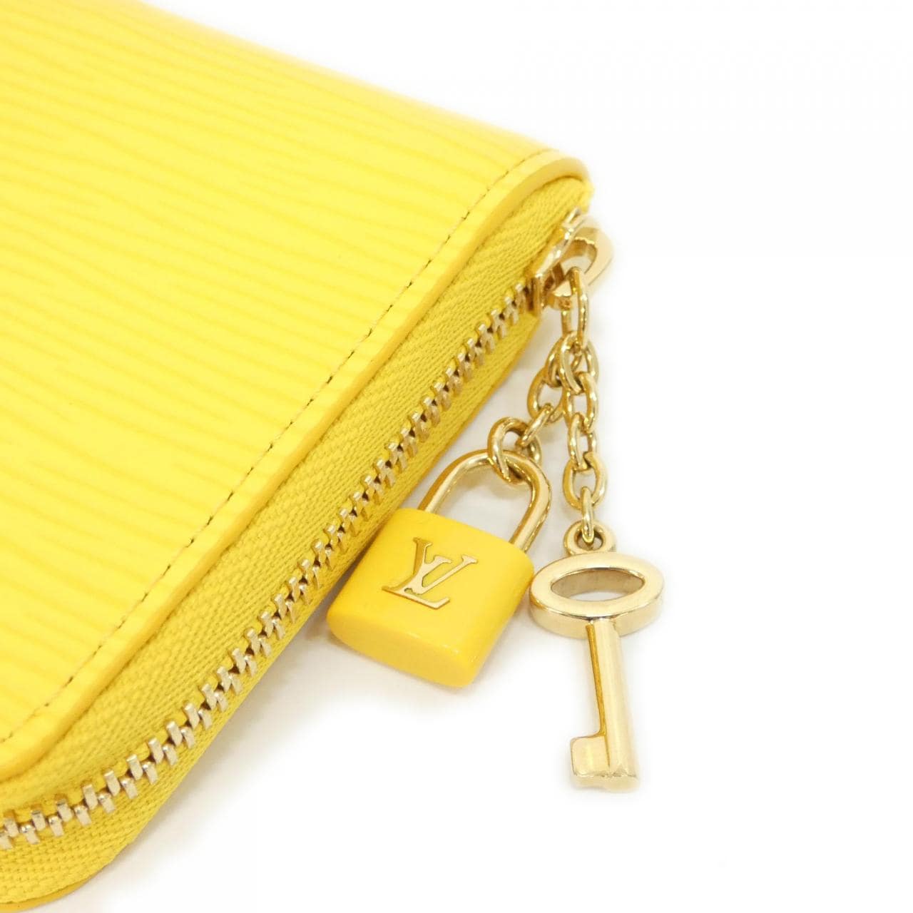 LOUIS VUITTON M13615 Coin Case Epi 4