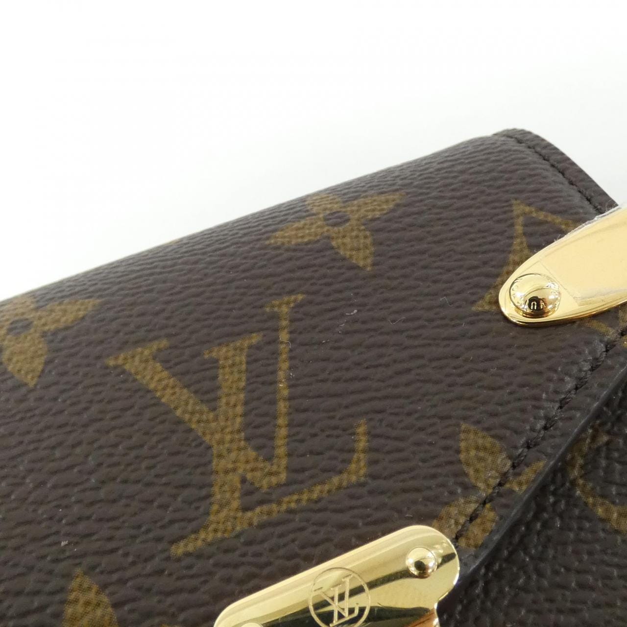 LOUIS VUITTON M13572 Pouch Monogram 4