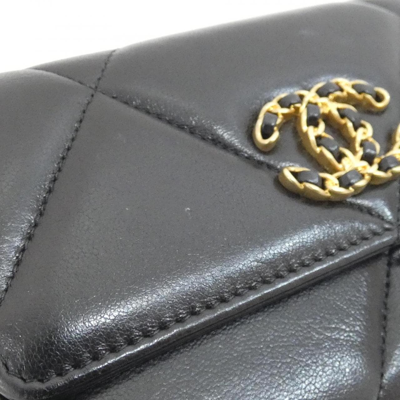 CHANEL Chanel 19 AP0953 銀包 羊皮 4