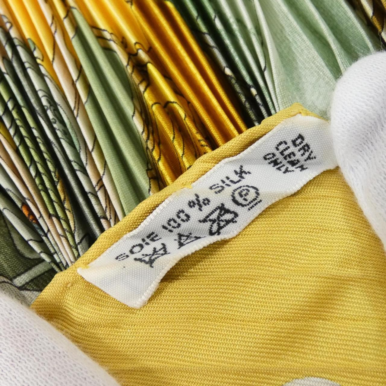 HERMES Scarf 5