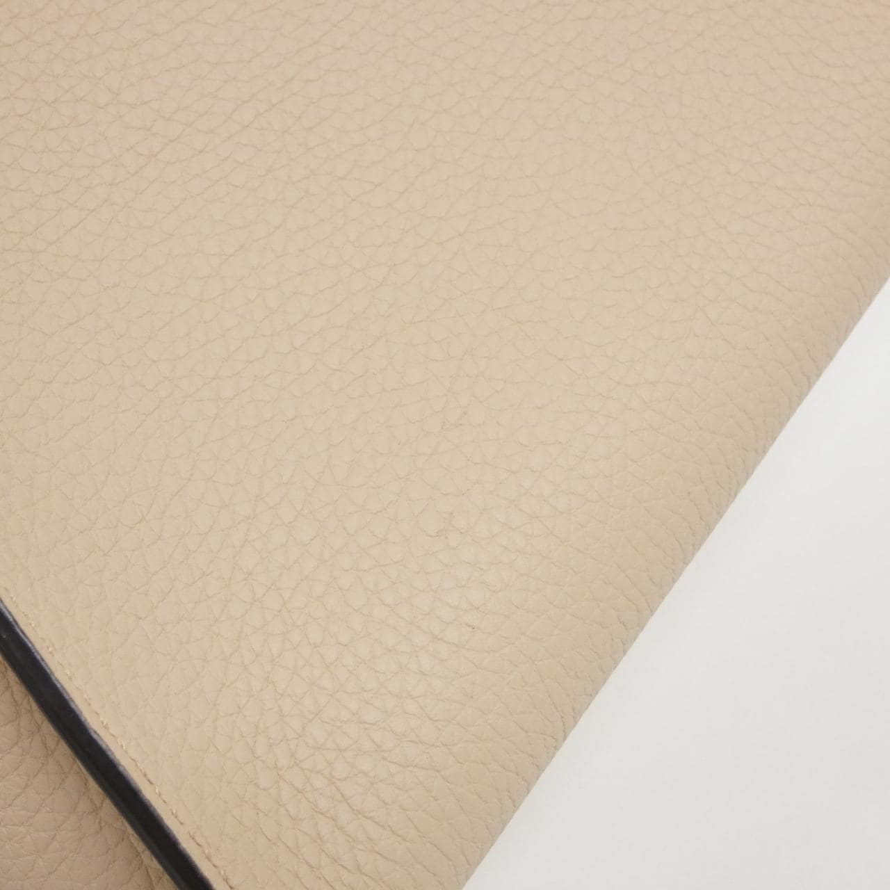 FENDI Peekaboo 8BN244 AFQ8 手提包 3