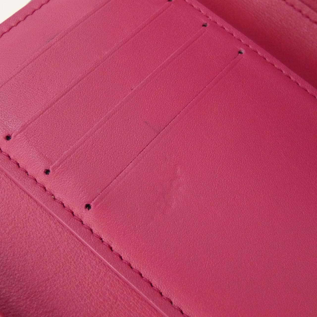 LOUIS VUITTON Capucines M62157 銀包 5