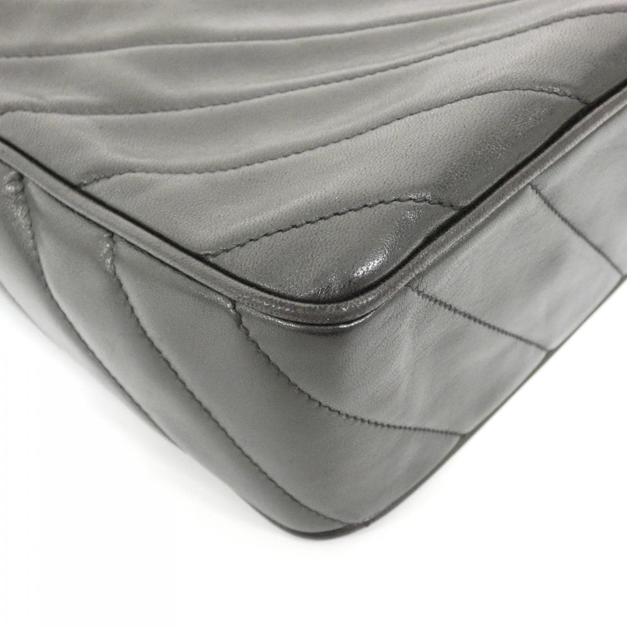 CHANEL Shoulder Lambskin 3