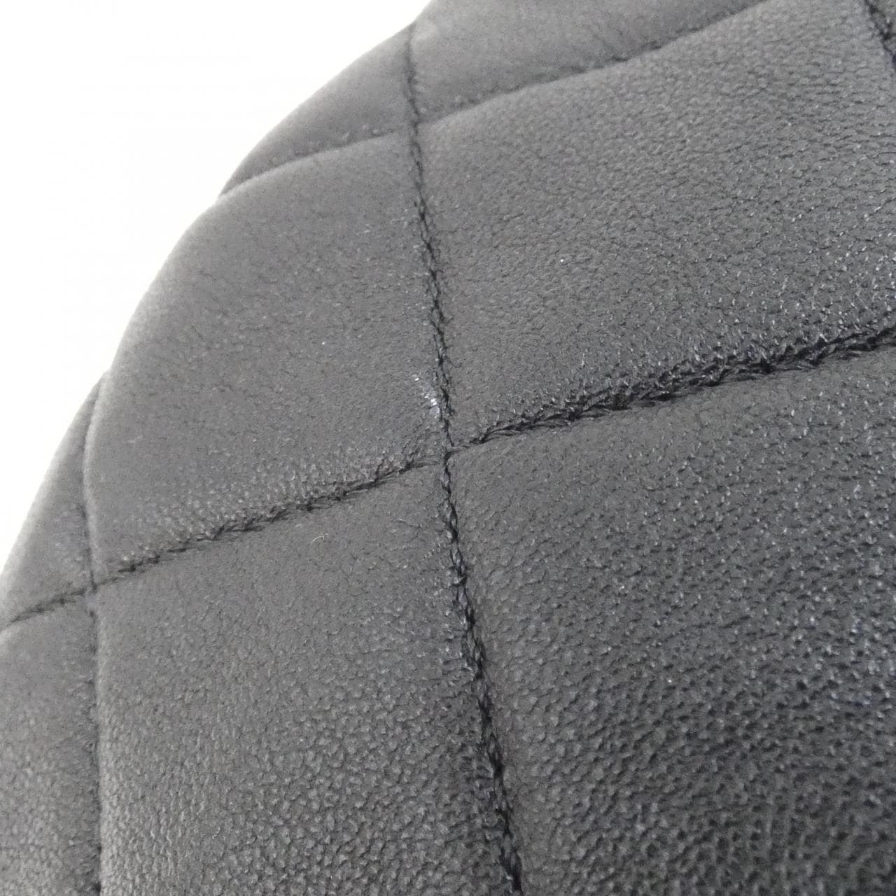 CHANEL AS2608 Shoulder Lambskin 5