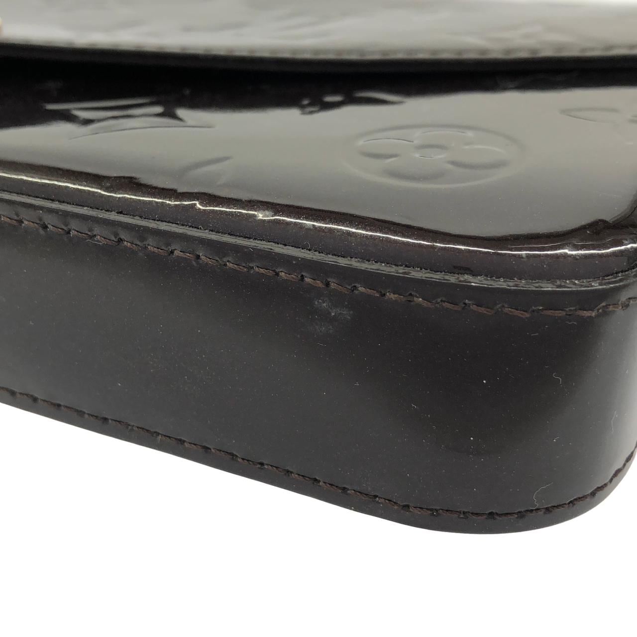 LOUIS VUITTON Pochette M61267 肩背包 Vernis 漆皮 3