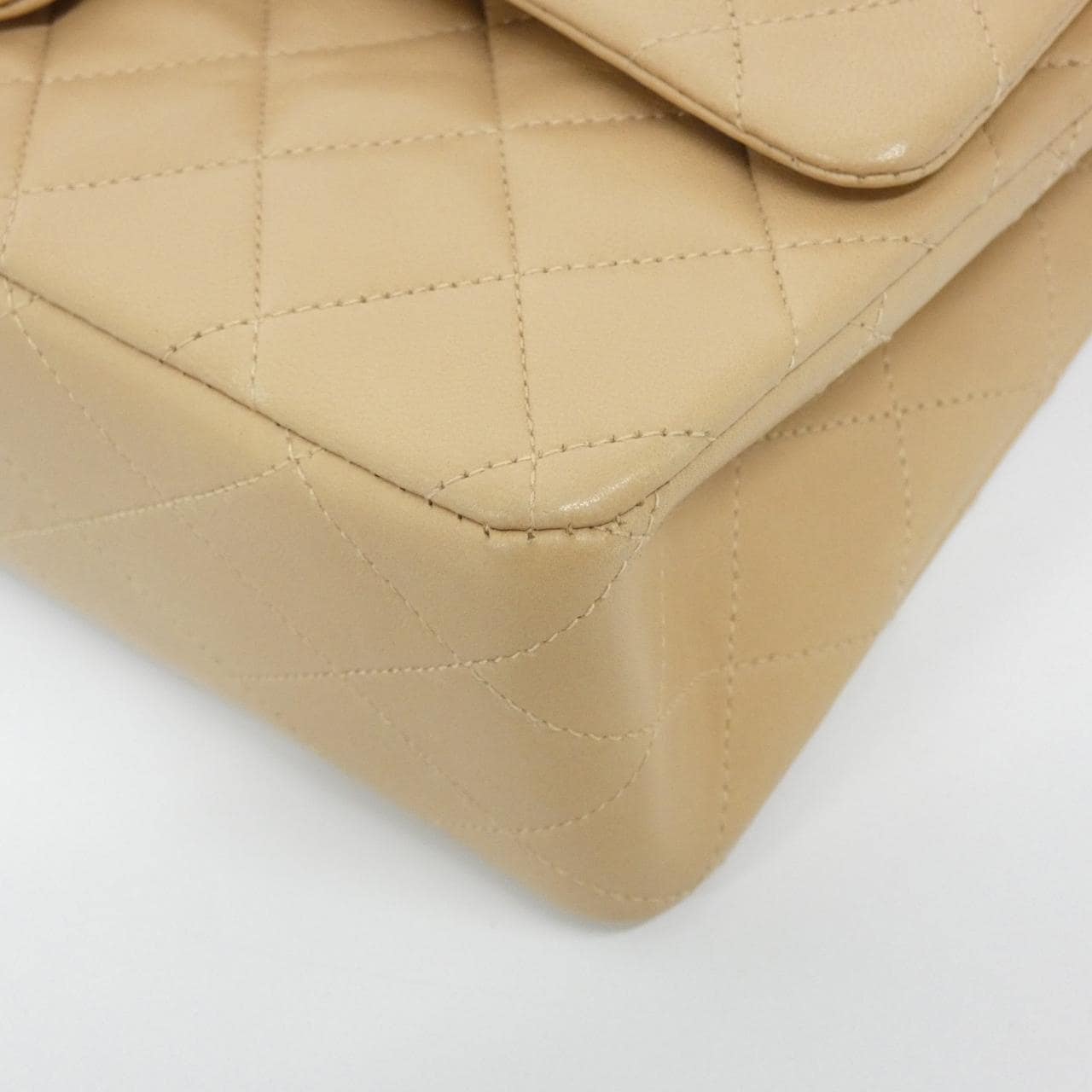 CHANEL Matelasse 1112 Shoulder Lambskin 3