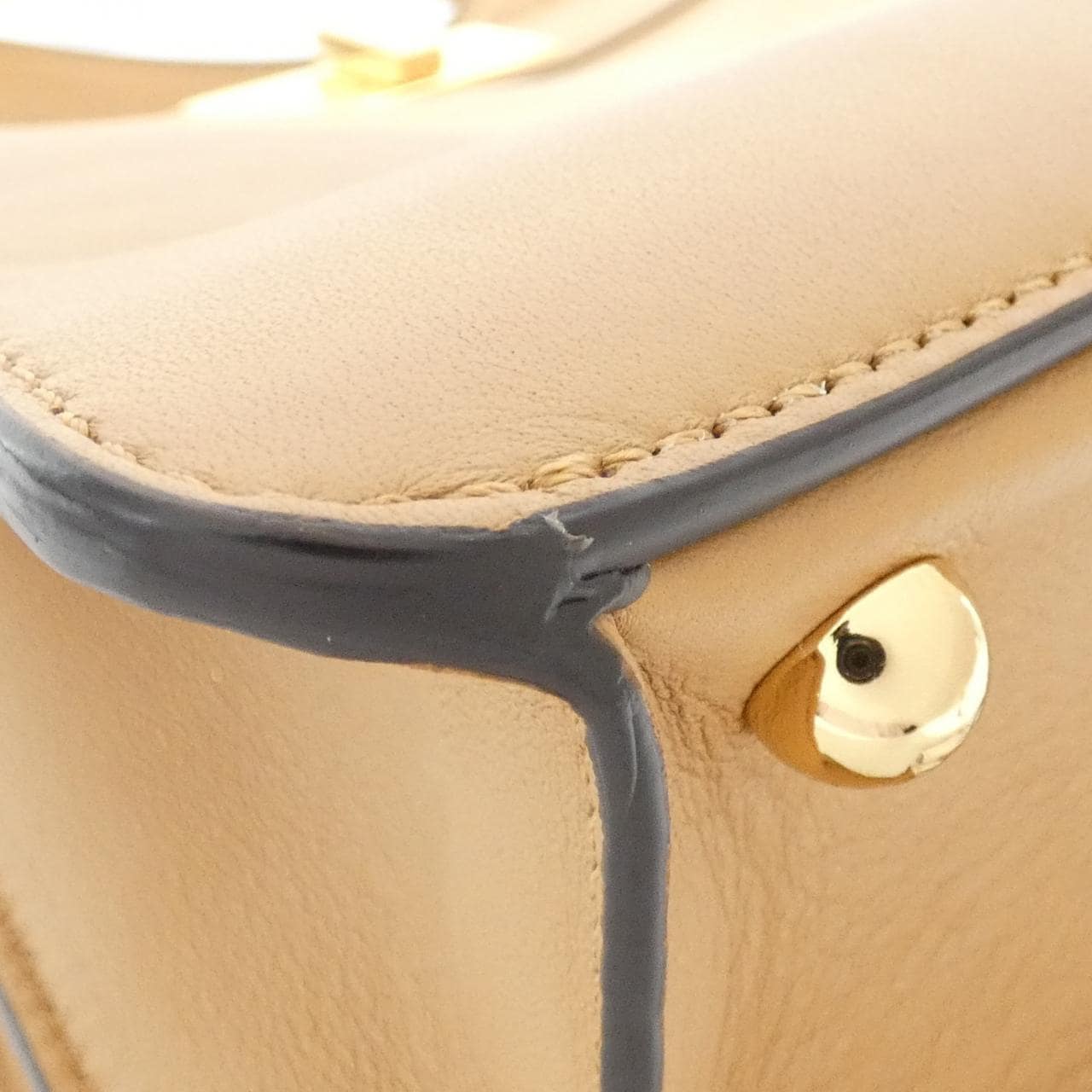 FENDI Peekaboo 8BN321 A6V3 手提包 2