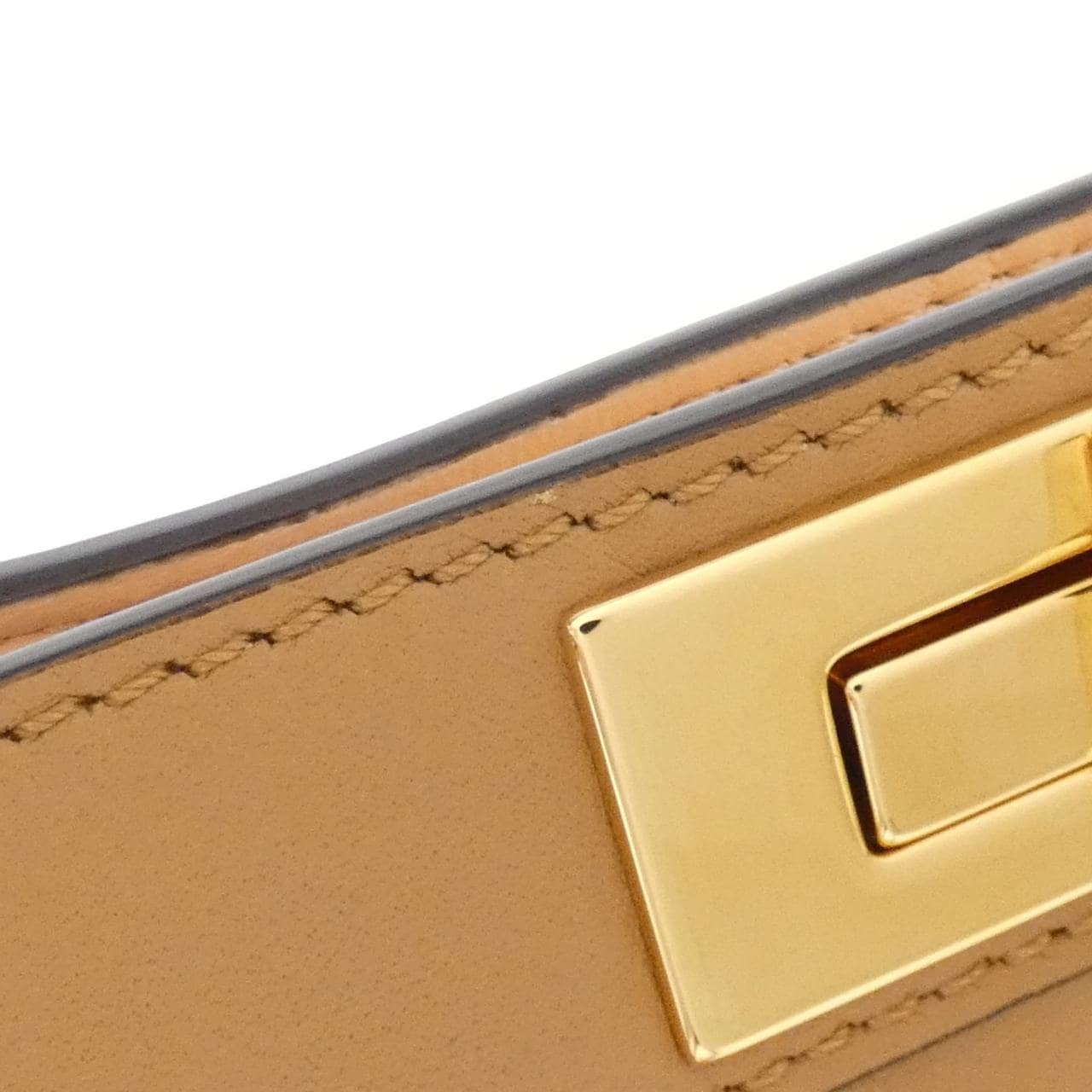 FENDI Peekaboo 8BN321 A6V3 手提包 3