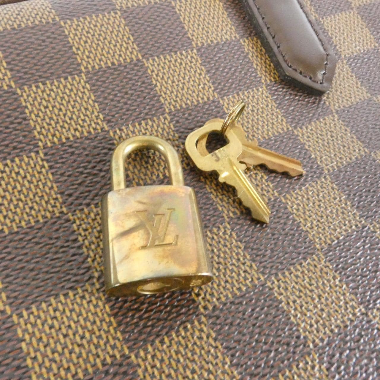 LOUIS VUITTON N51150 Handbag Damier 3