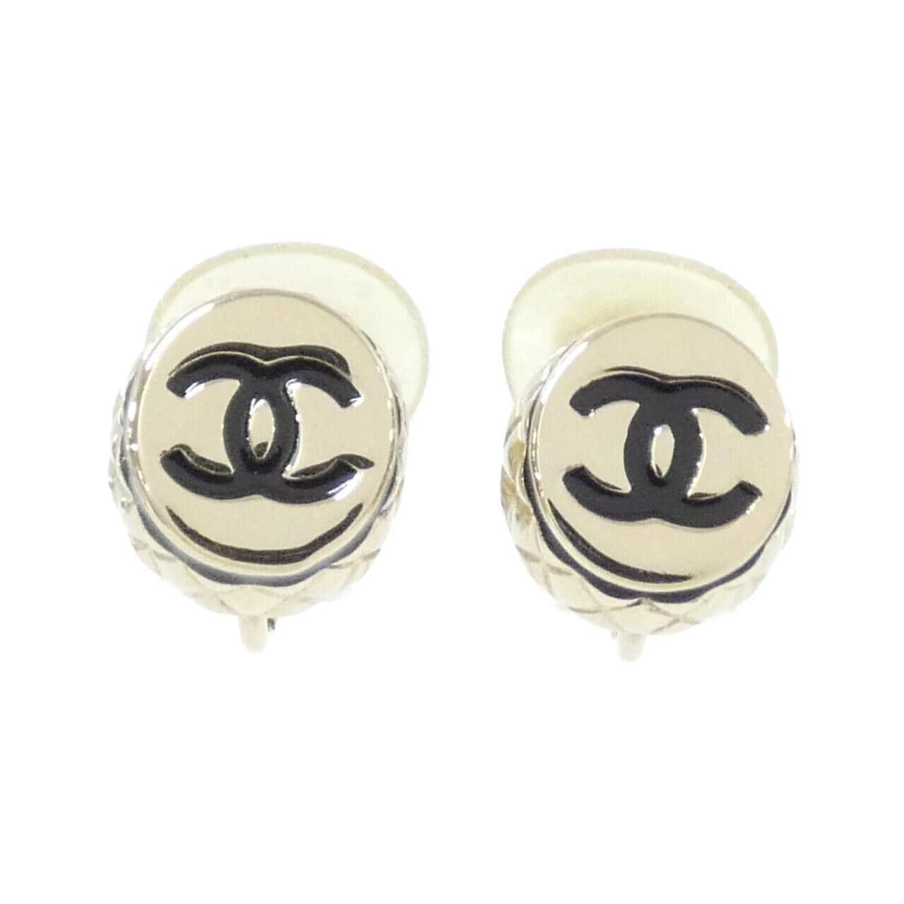 CHANEL Accessories