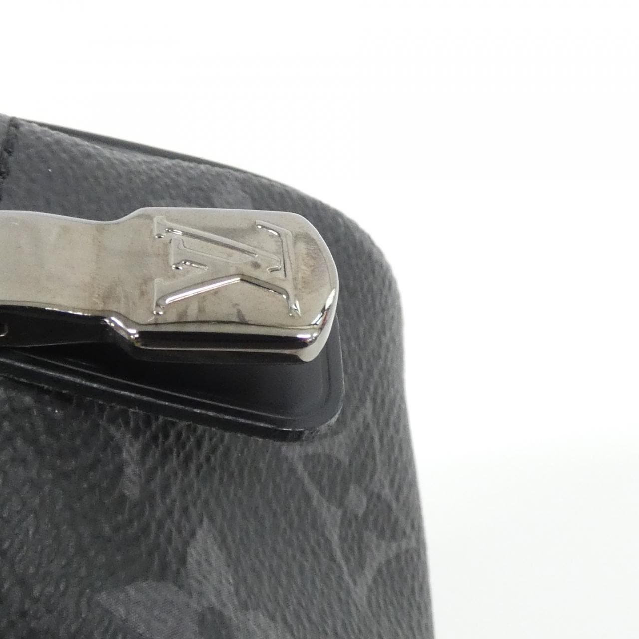 LOUIS VUITTON Eclipse M43383 Pouch Monogram 3
