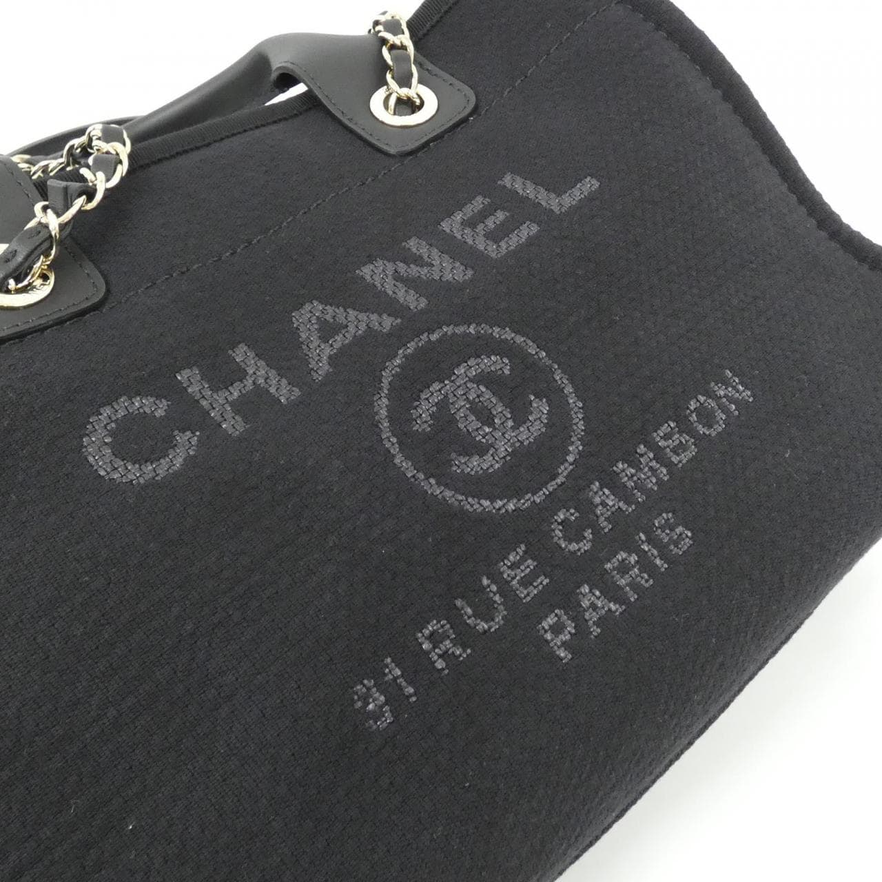 CHANEL Deauville AS3257 Handbag 4