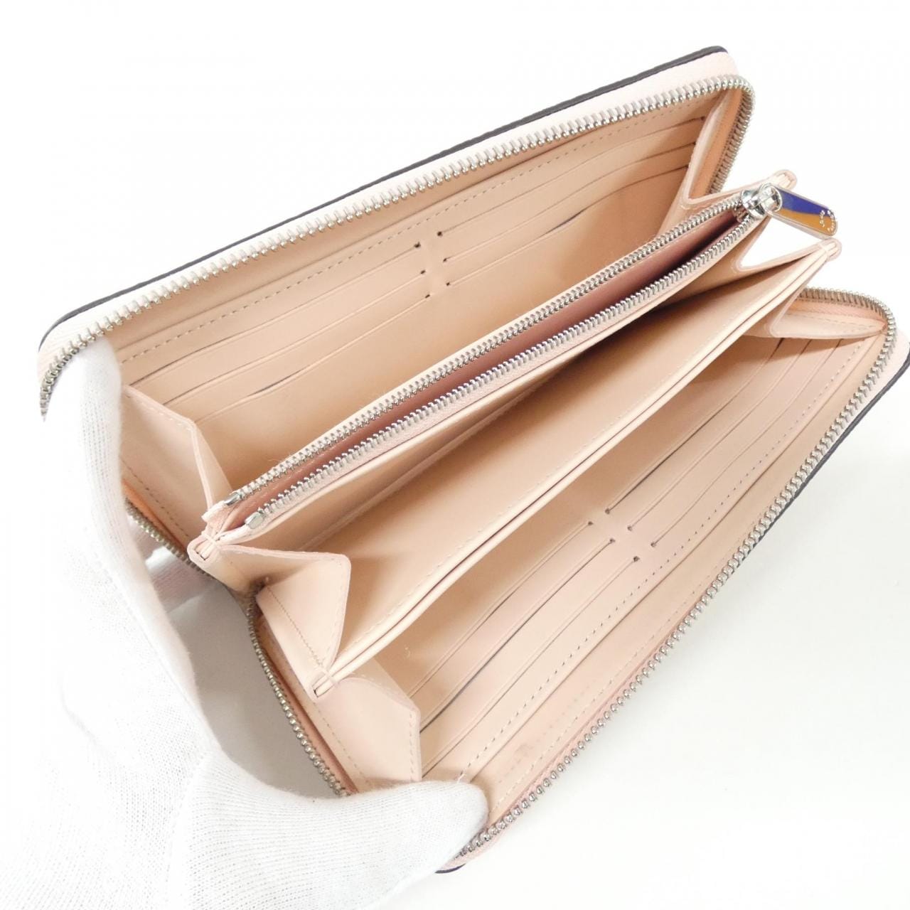 LOUIS VUITTON Mahina M82755 銀包 3