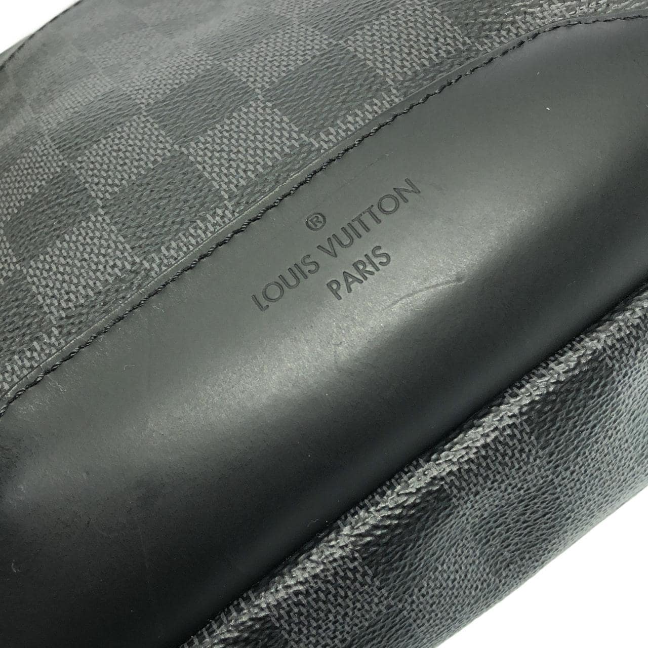 LOUIS VUITTON Avenue N41719 Shoulder Damier 4