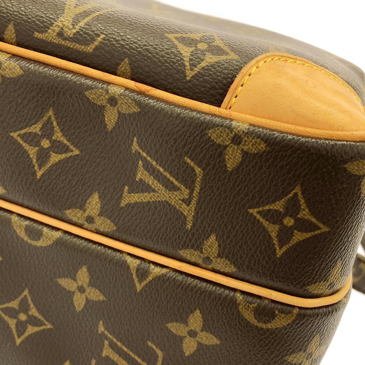 LOUIS VUITTON Nile M45244 Shoulder Monogram 3