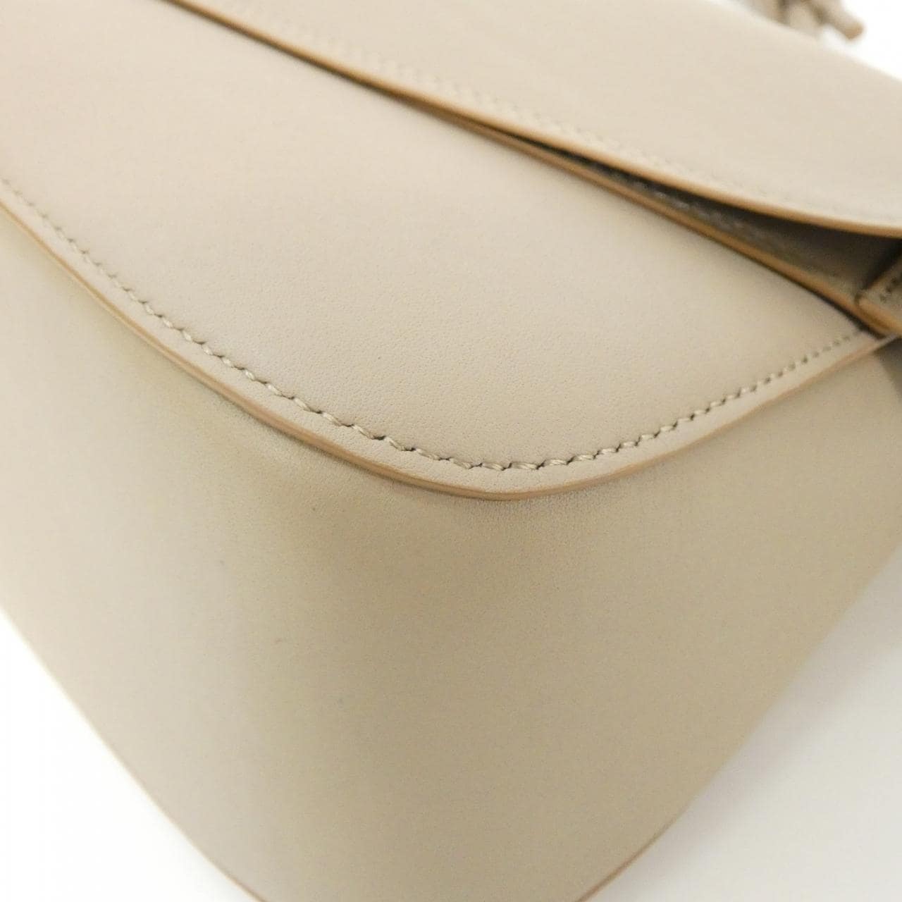 LOEWE AP22P22X07 肩背包 3