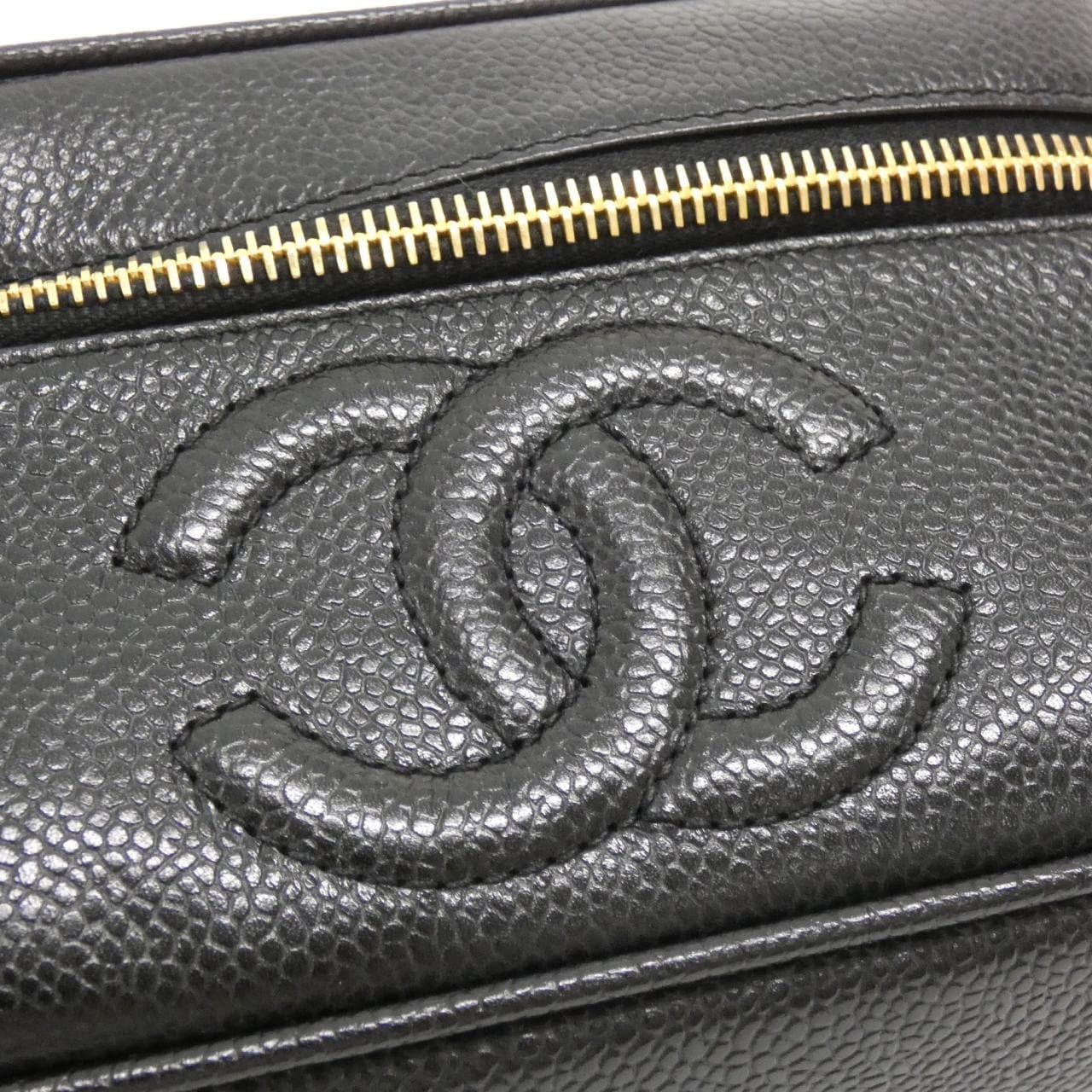 CHANEL 1997 Handbag Grained Calfskin 4
