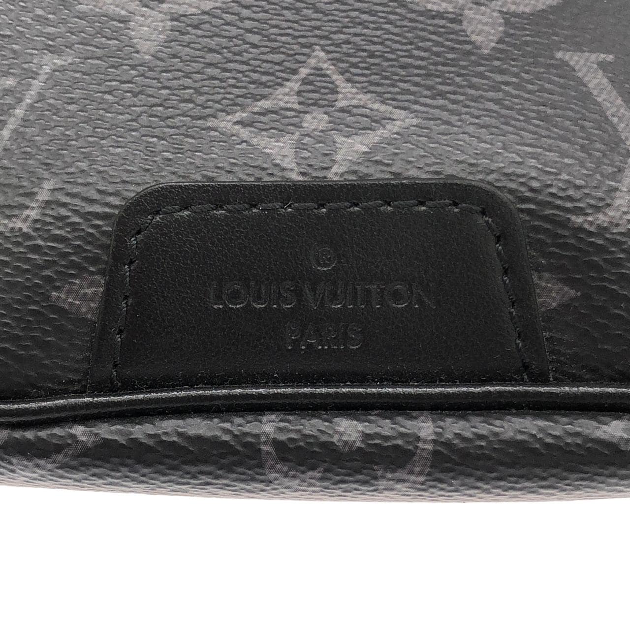 LOUIS VUITTON Discovery M46035 Shoulder Monogram 4