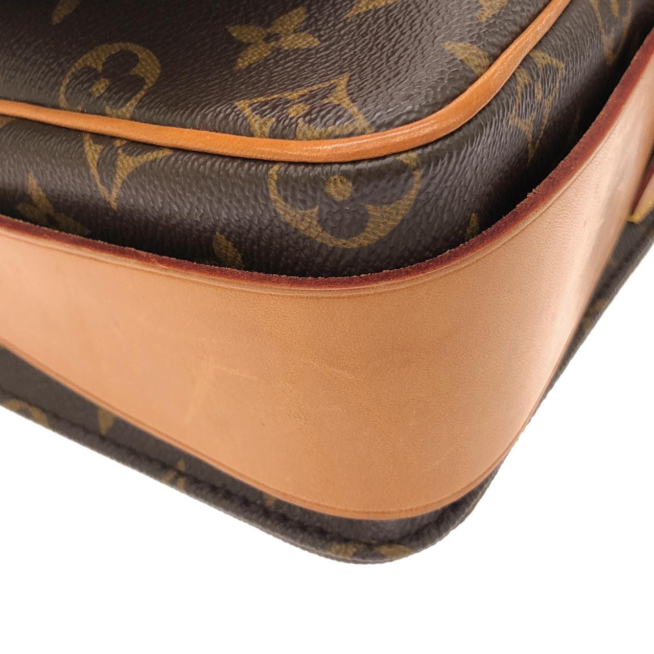 LOUIS VUITTON M51252 肩背包 Monogram 3