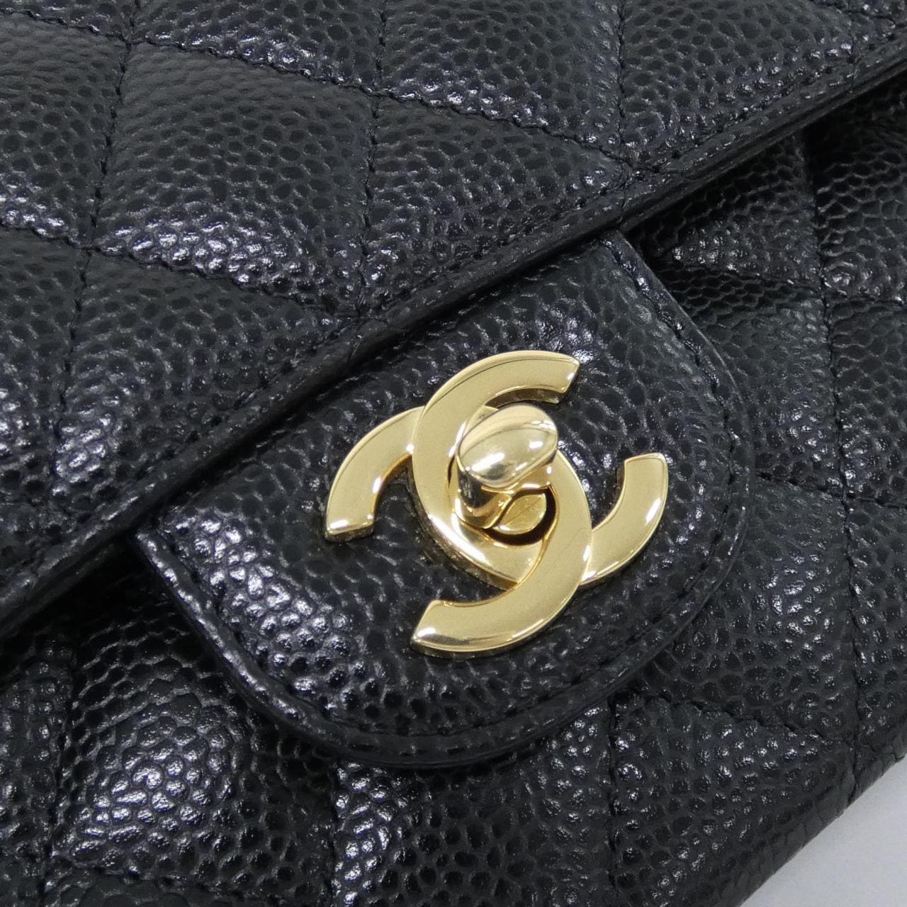 CHANEL Matelasse 1112 Shoulder Grained Calfskin 4