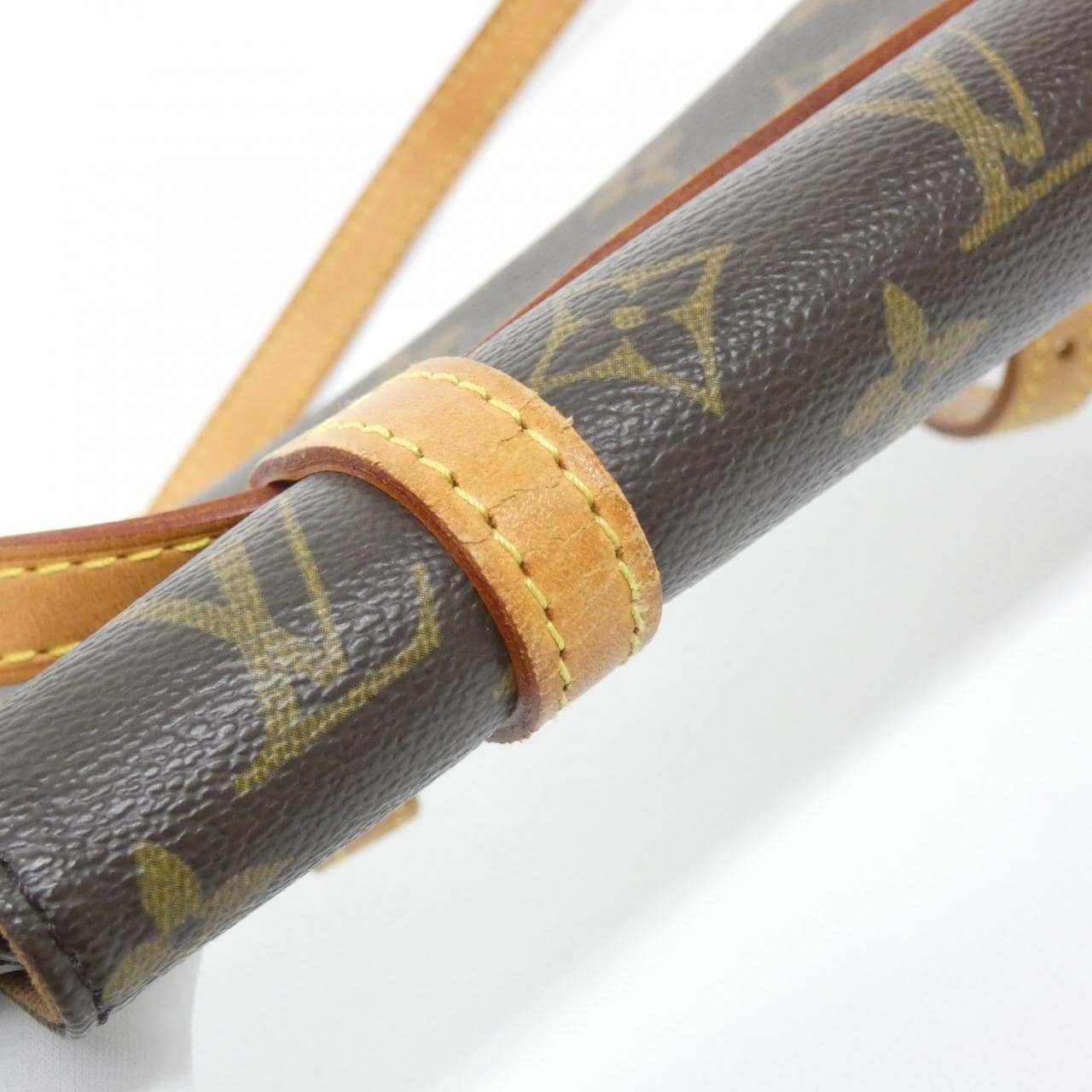 LOUIS VUITTON Pochette M51159 Belt Monogram 5