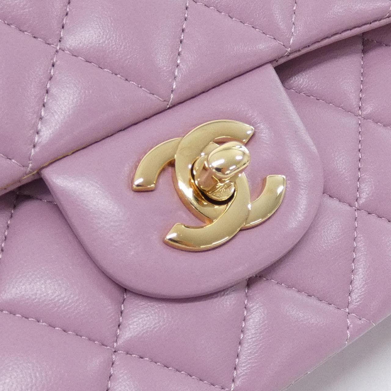 CHANEL Matelasse 1112 Shoulder Lambskin 4