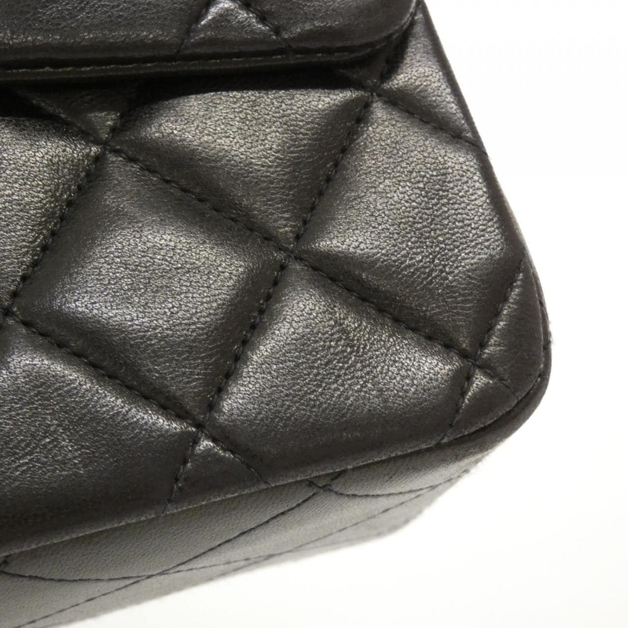 CHANEL Matelasse 1112 Shoulder Lambskin 4