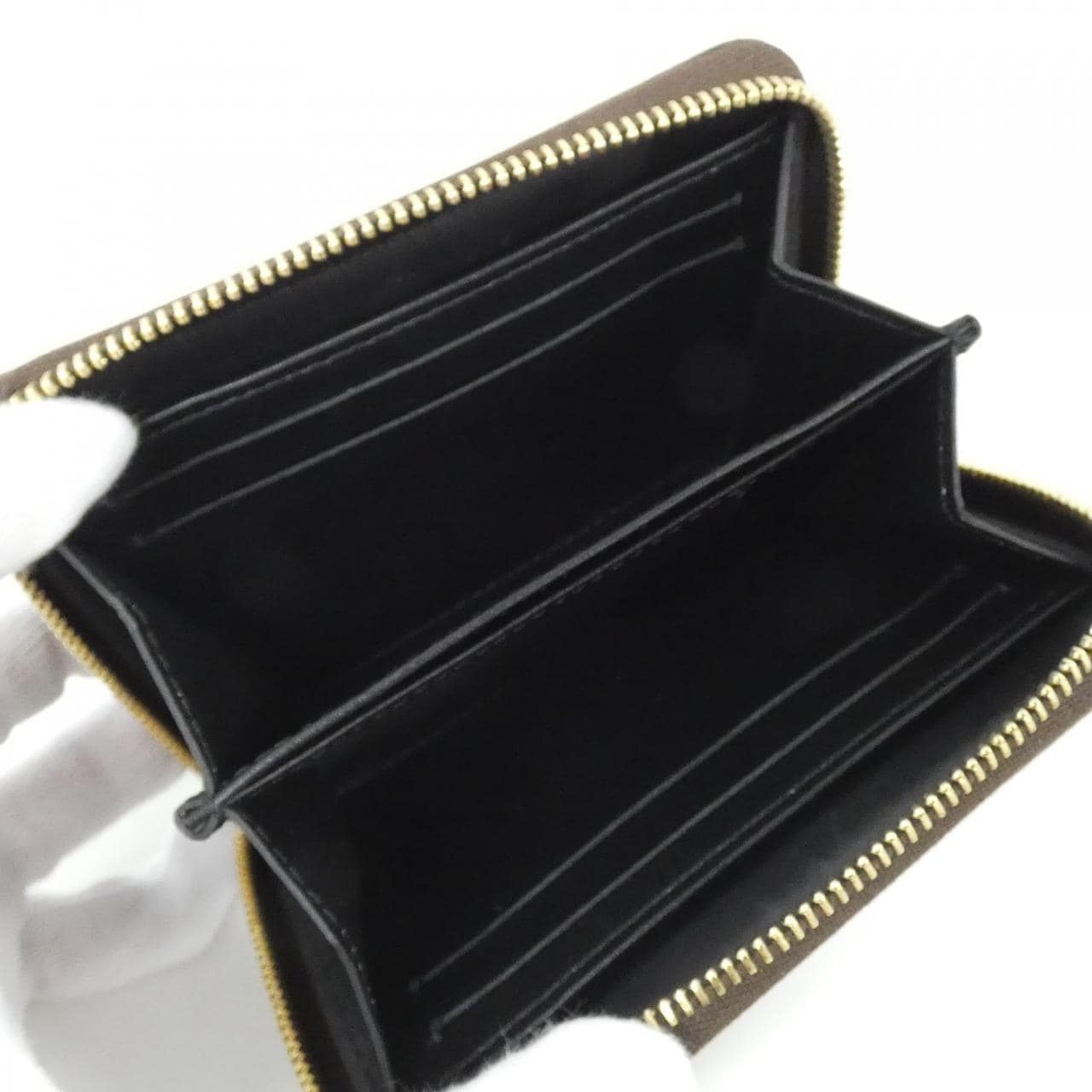 LOUIS VUITTON M67690 Coin Case Monogram 6