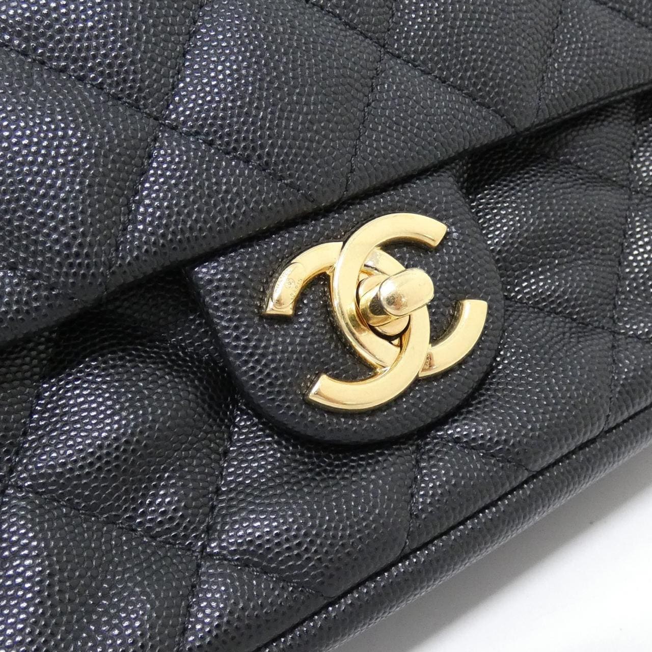 CHANEL Chanel 22 AS3777 Shoulder Grained Calfskin 5