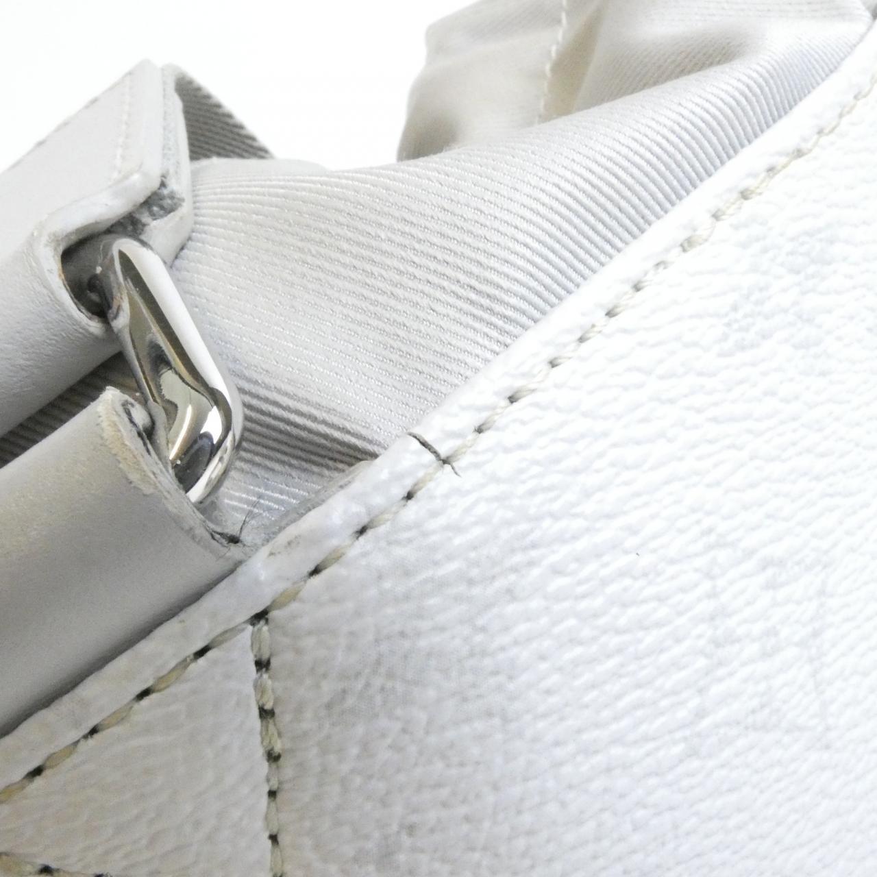 LOUIS VUITTON M44629 肩背包 Monogram 4