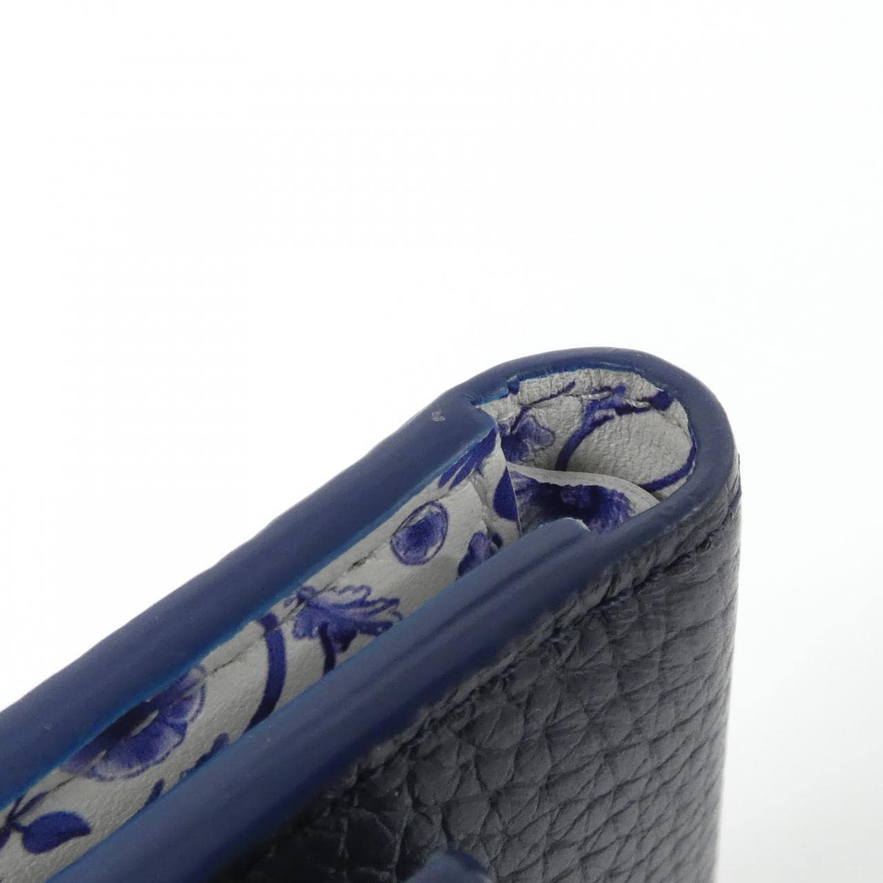 LOUIS VUITTON Capucines M82046 銀包 3