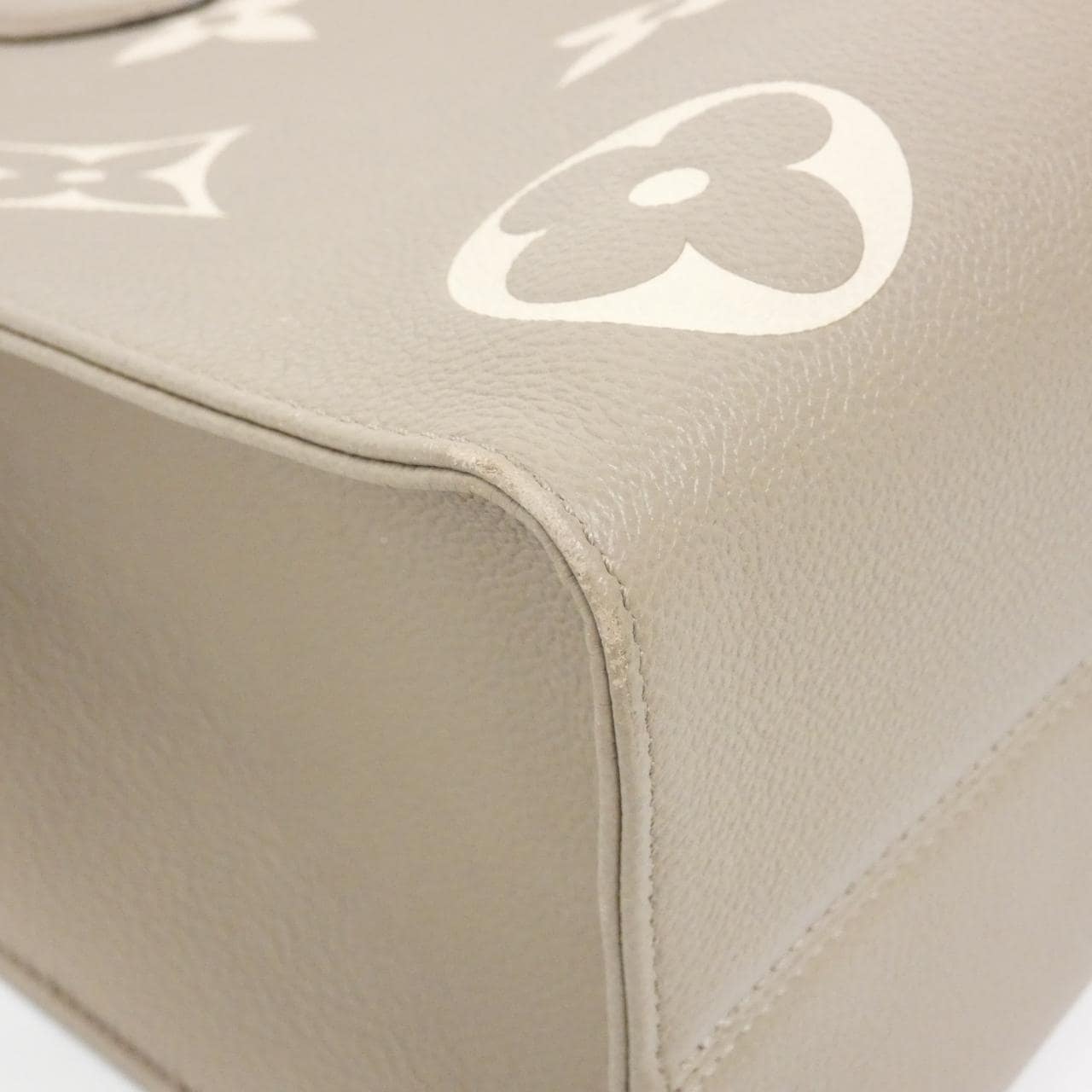 LOUIS VUITTON OnTheGo M45494 Handbag Monogram 2