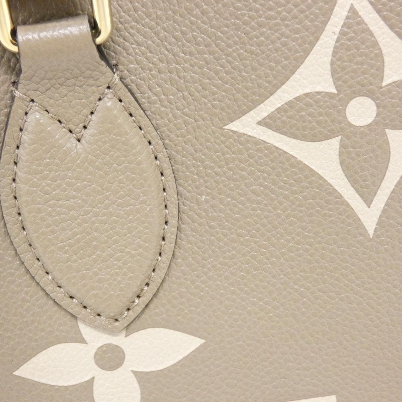 LOUIS VUITTON OnTheGo M45494 Handbag Monogram 4