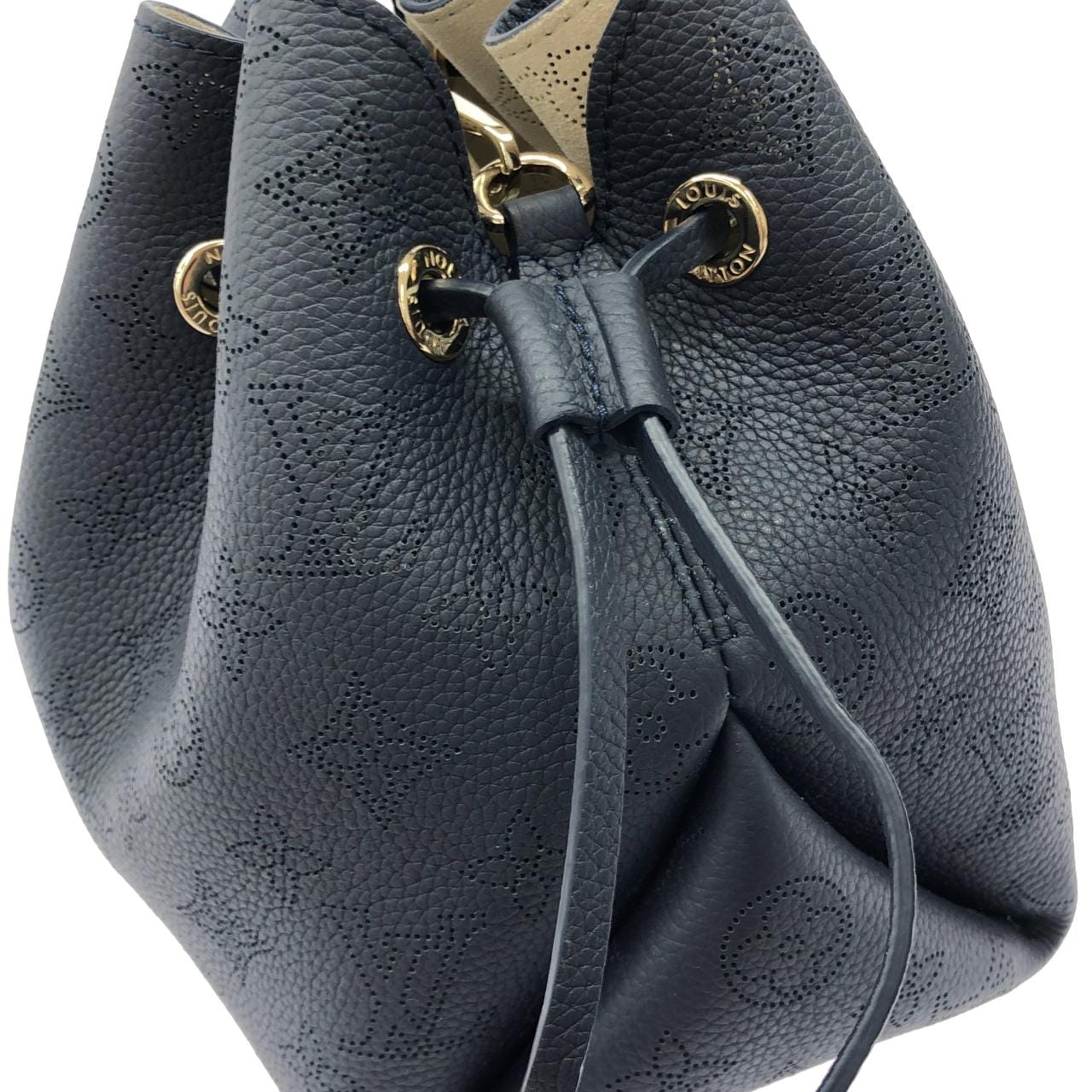 LOUIS VUITTON Mahina M14315 Shoulder 5