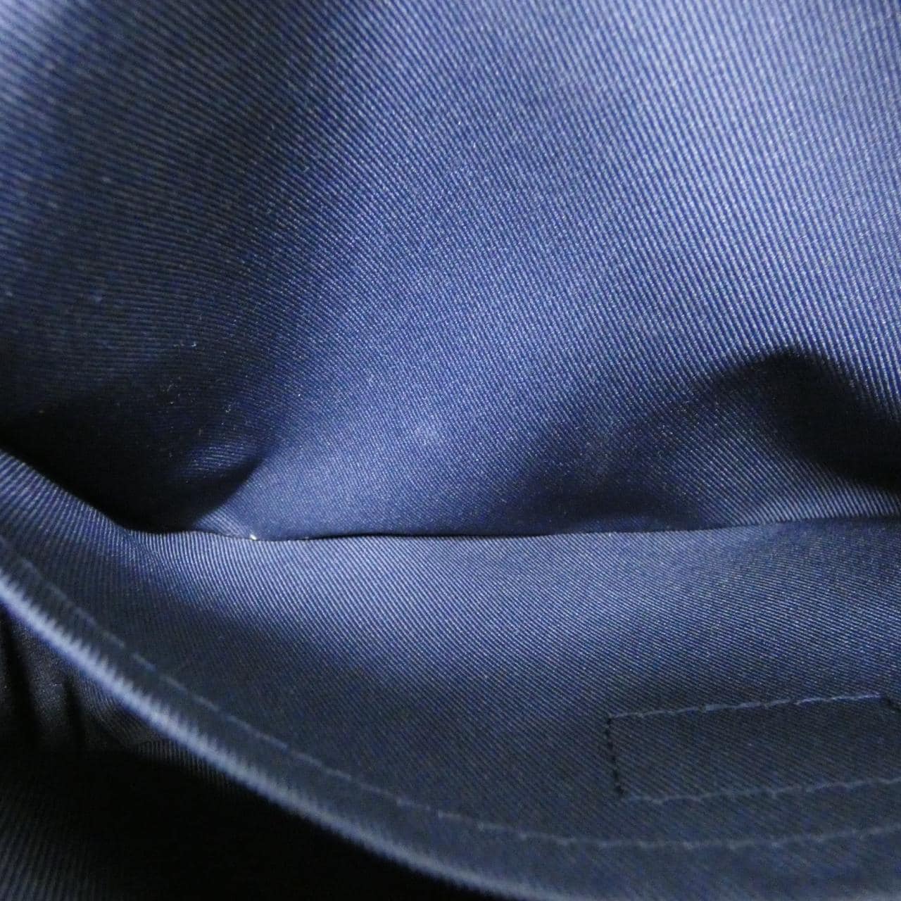 LOUIS VUITTON M15260 肩背包 羊皮 8