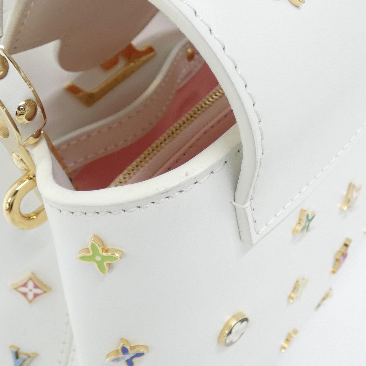 LOUIS VUITTON Capucines M14165 Handbag 5