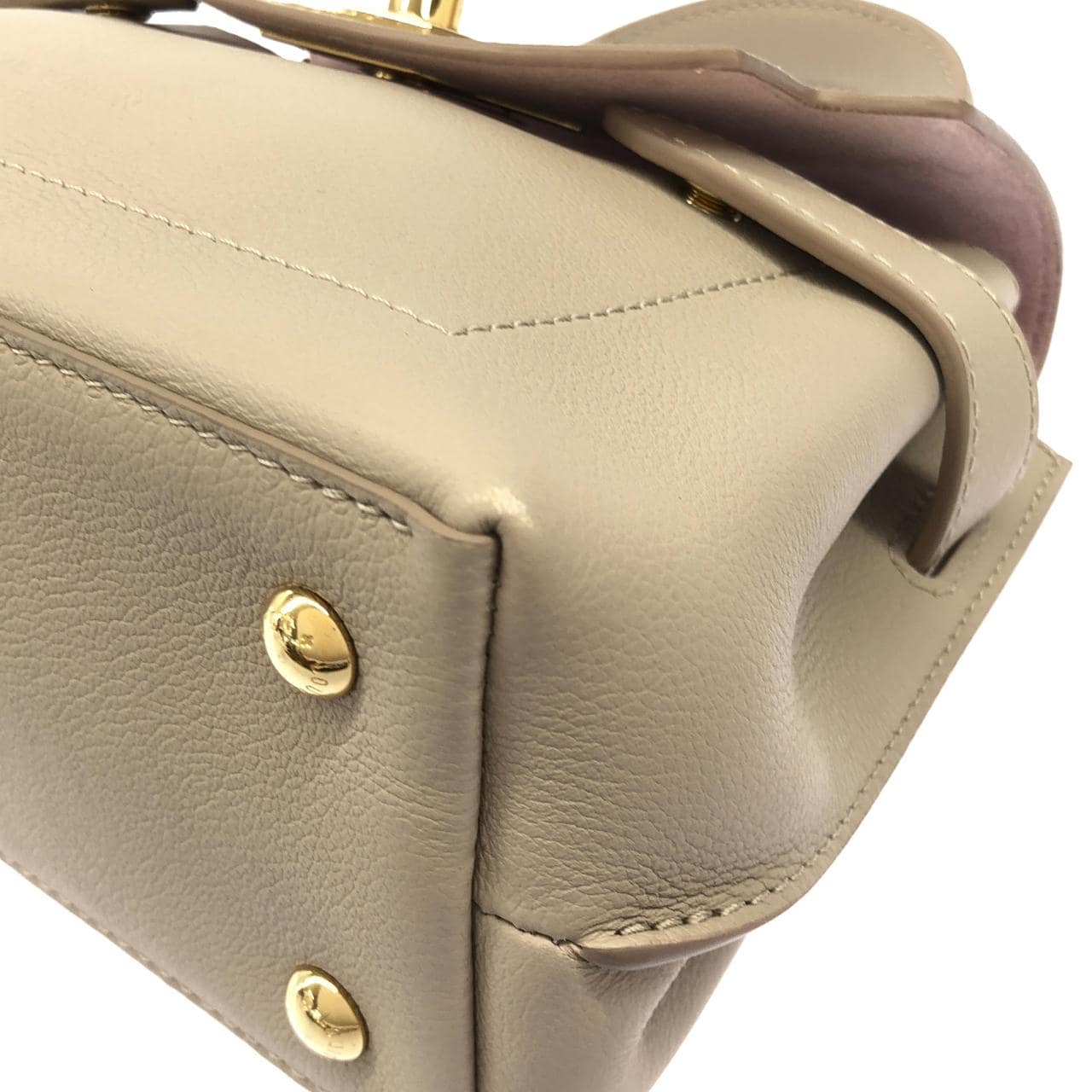 LOUIS VUITTON M21052 Handbag 3