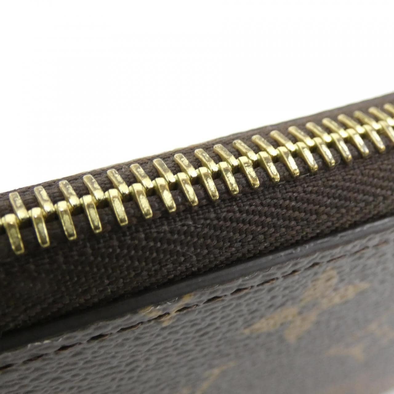LOUIS VUITTON M26021 Wallet Monogram 4