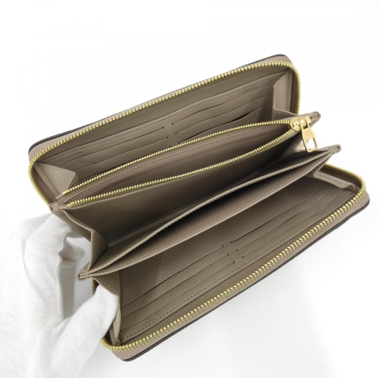 LOUIS VUITTON M69794 Wallet Monogram 5
