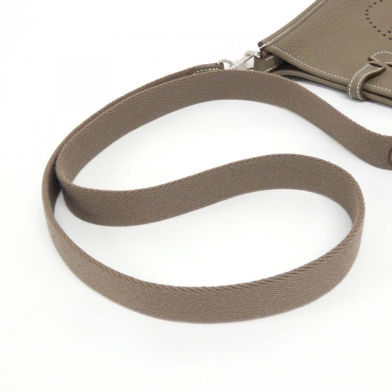 HERMES Evelyne 069426CK 肩背包 Clemence 4
