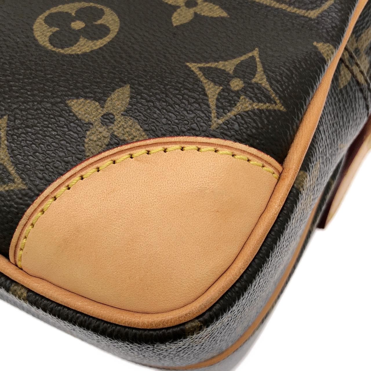 LOUIS VUITTON Nile M45244 肩背包 Monogram 4