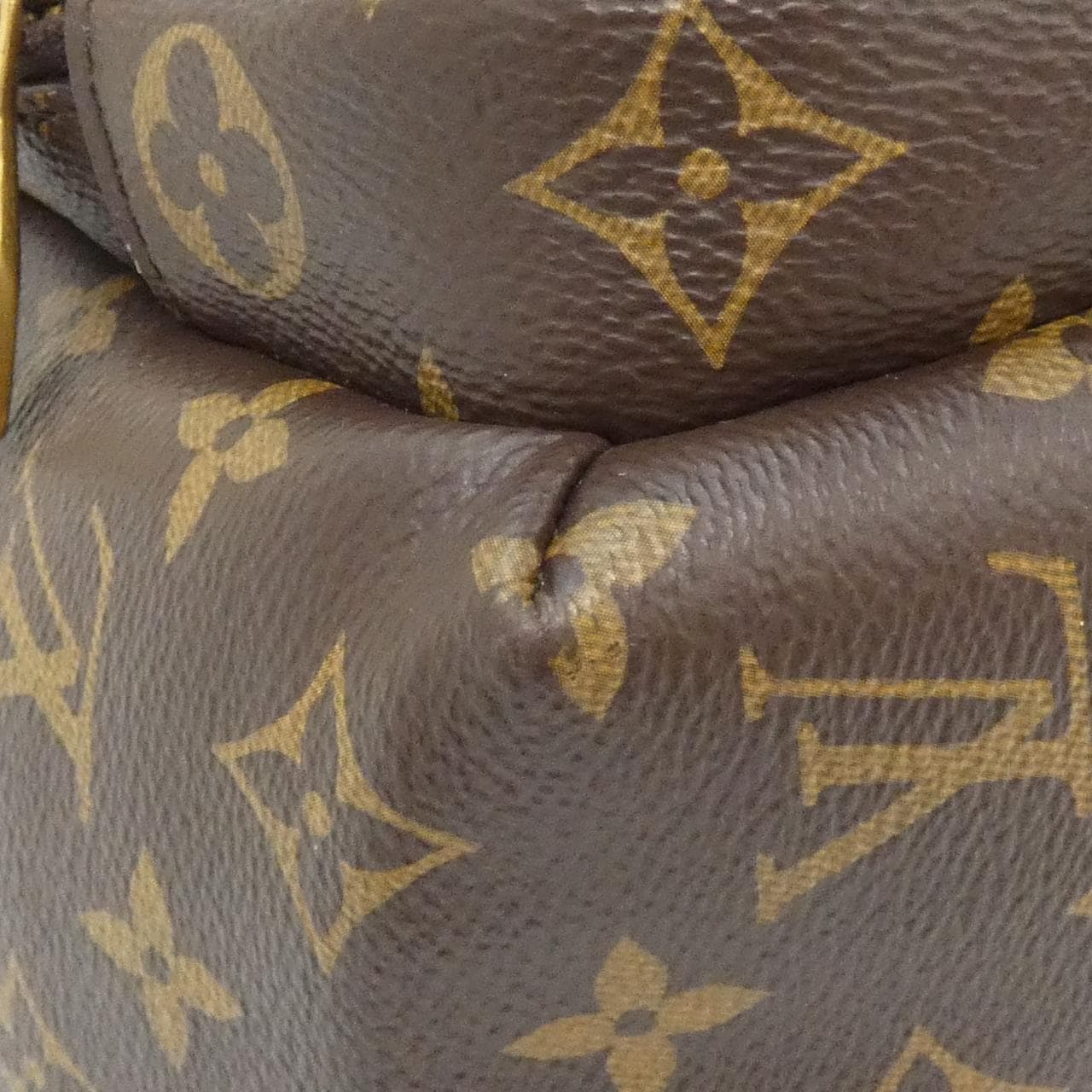 LOUIS VUITTON Discovery M25979 Backpack Monogram 3