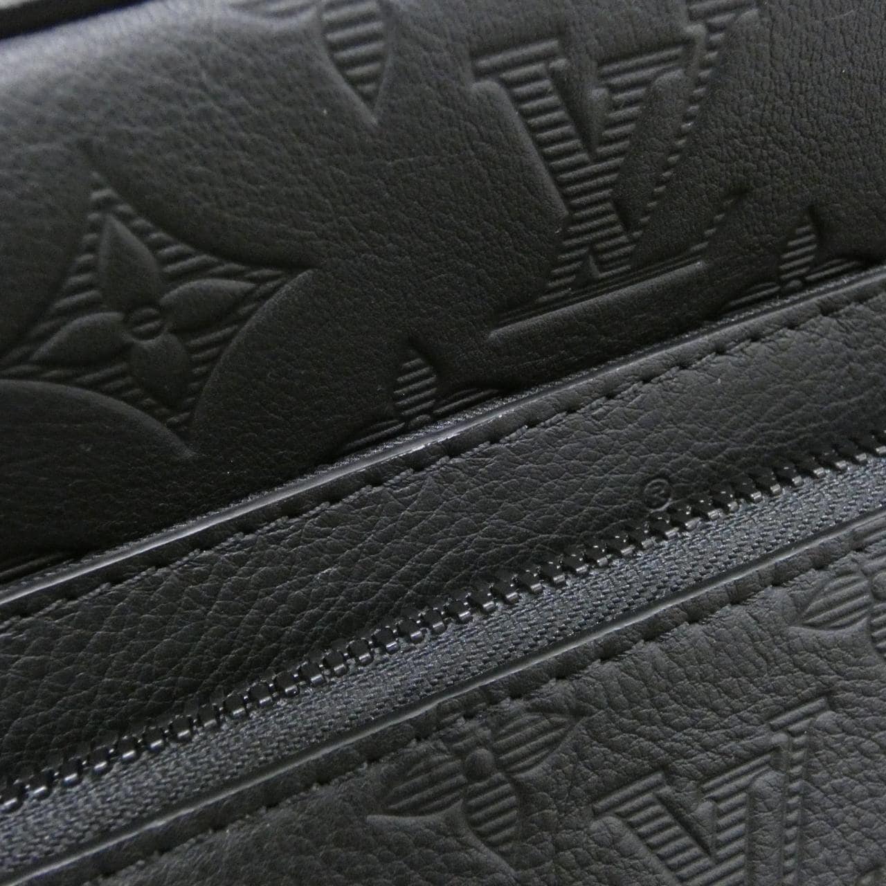 LOUIS VUITTON M46602 Shoulder Monogram 4
