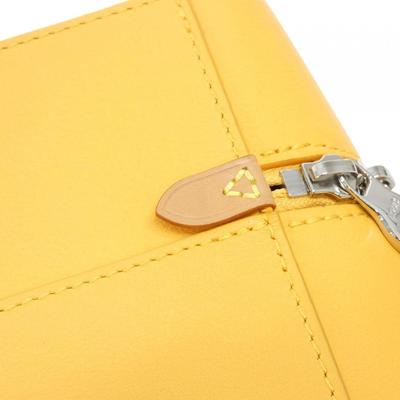LOUIS VUITTON M59666 Handbag 5