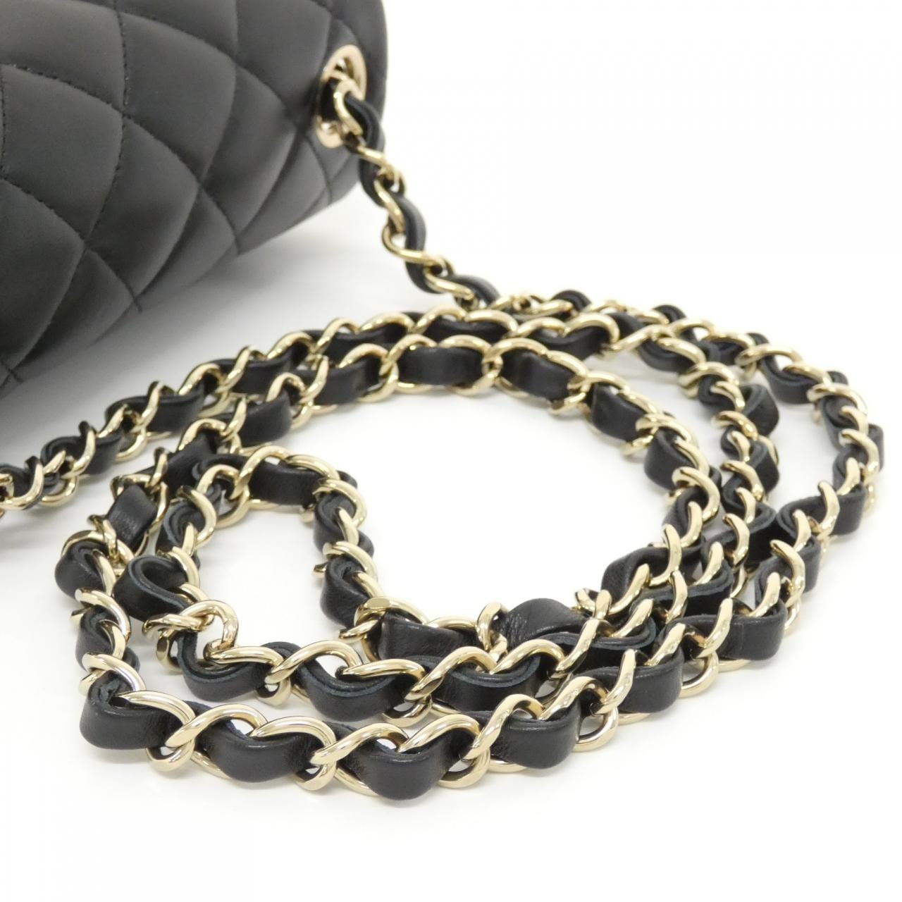 CHANEL Matelasse 35200 Shoulder Lambskin 5